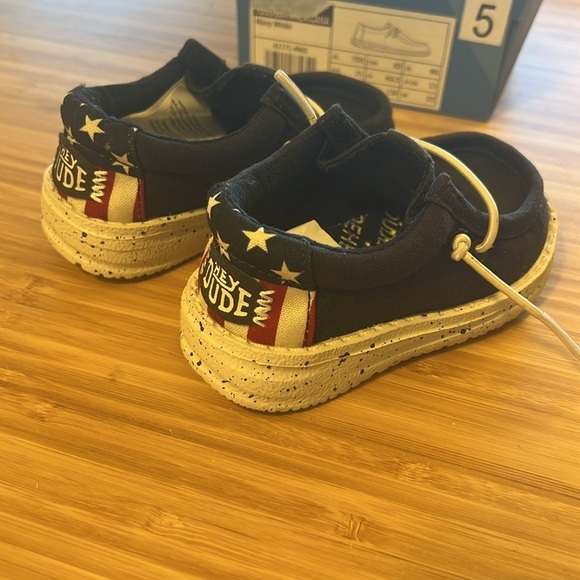 HEY DUDE Toddler Americana Navy White Shoe Size 5 C Brand New - Picture 2 of 7